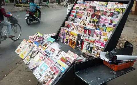 Sạp báo, nơi nhiều người vẫn đến dò kết quả xổ số