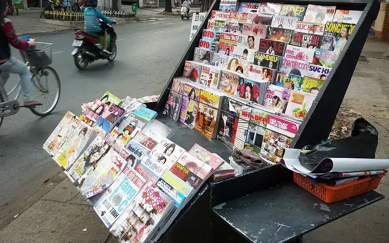 Sạp báo, nơi nhiều người vẫn đến dò kết quả xổ số
